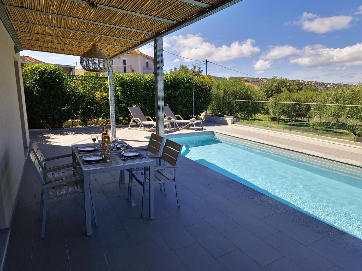 Onar - Luxury Villas Argostoli  Buitenkant foto